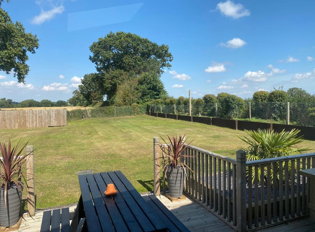Near Woodbridge The Annexe Eyke Fantastic Views With Dog Secure Garden And Paddock Villa Exterior photo