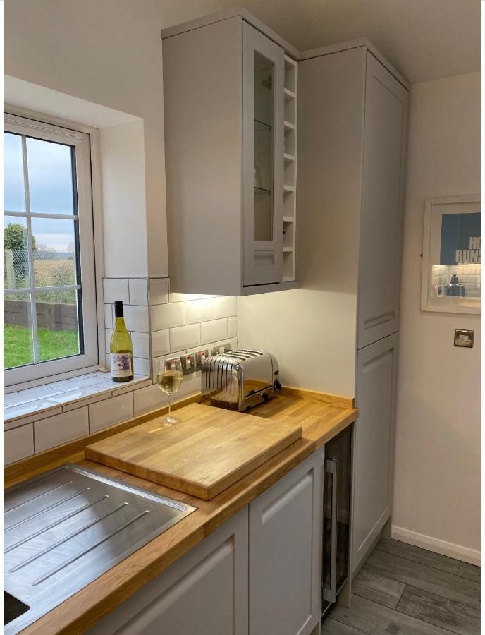 Near Woodbridge The Annexe Eyke Fantastic Views With Dog Secure Garden And Paddock Villa Exterior photo